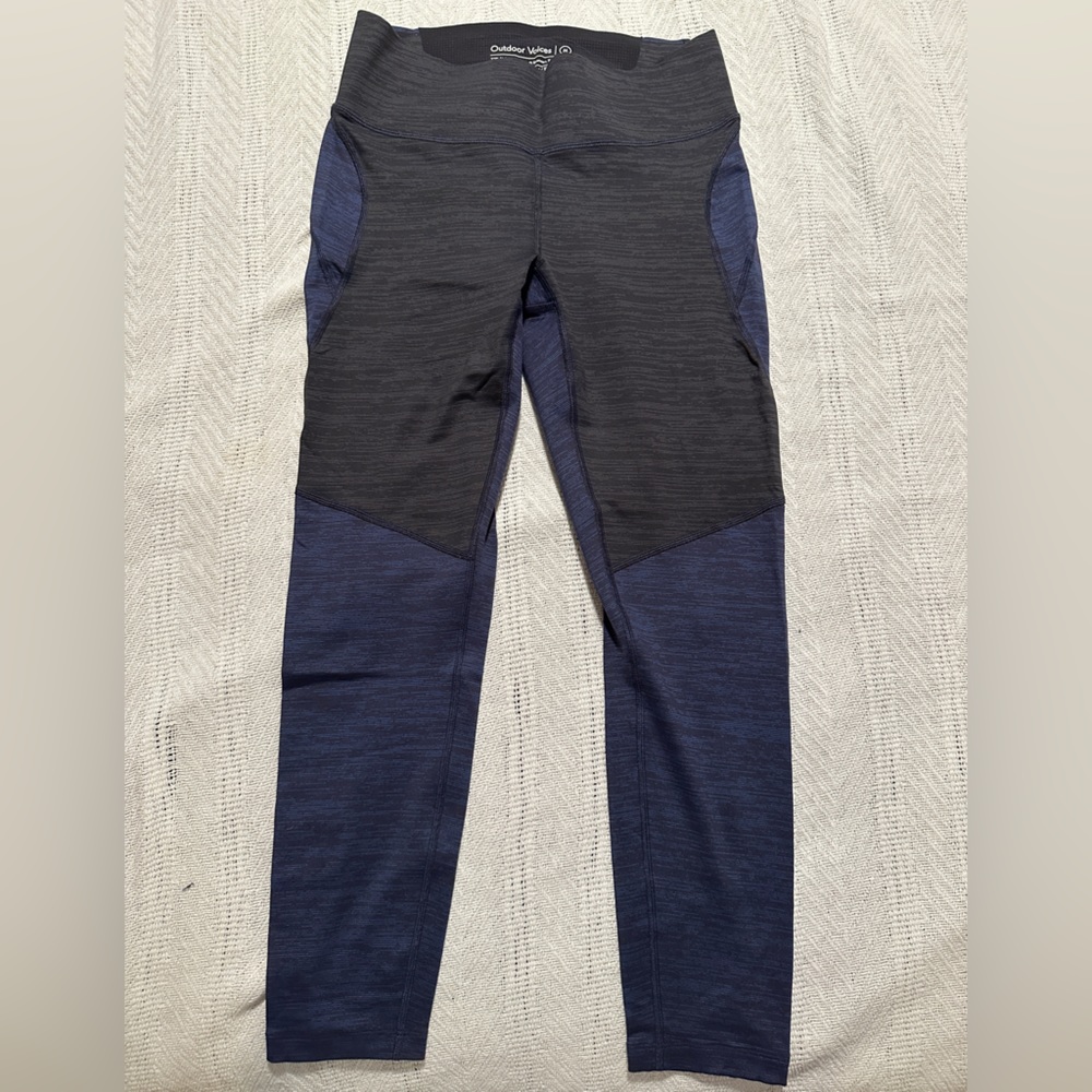 Outdoor Voices Tech Sweat Leggings 3/4 Length Capri Blue Black Size Medium
